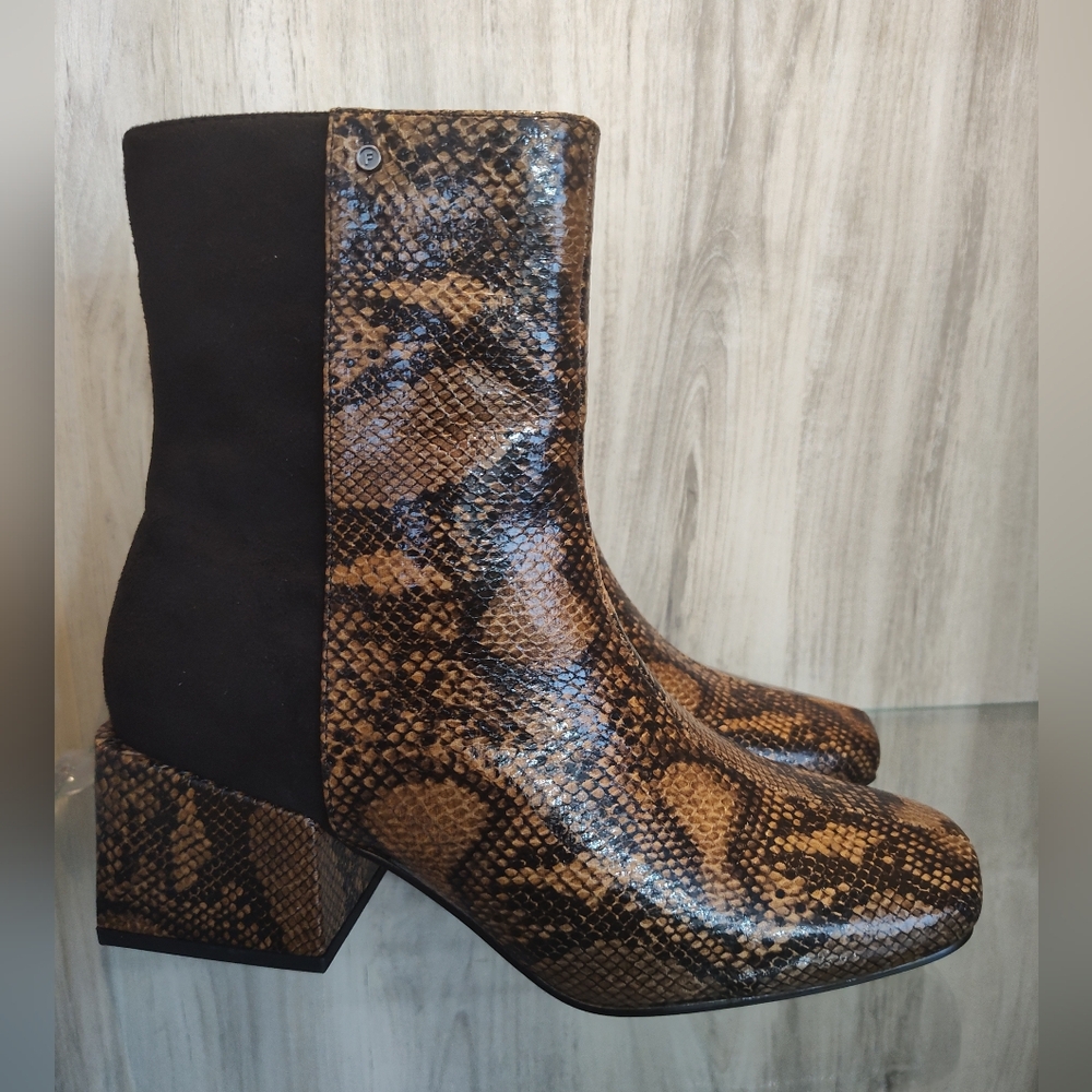 French Connection Snakeskin Pattern Ankle Boots SZ 7 New In Box